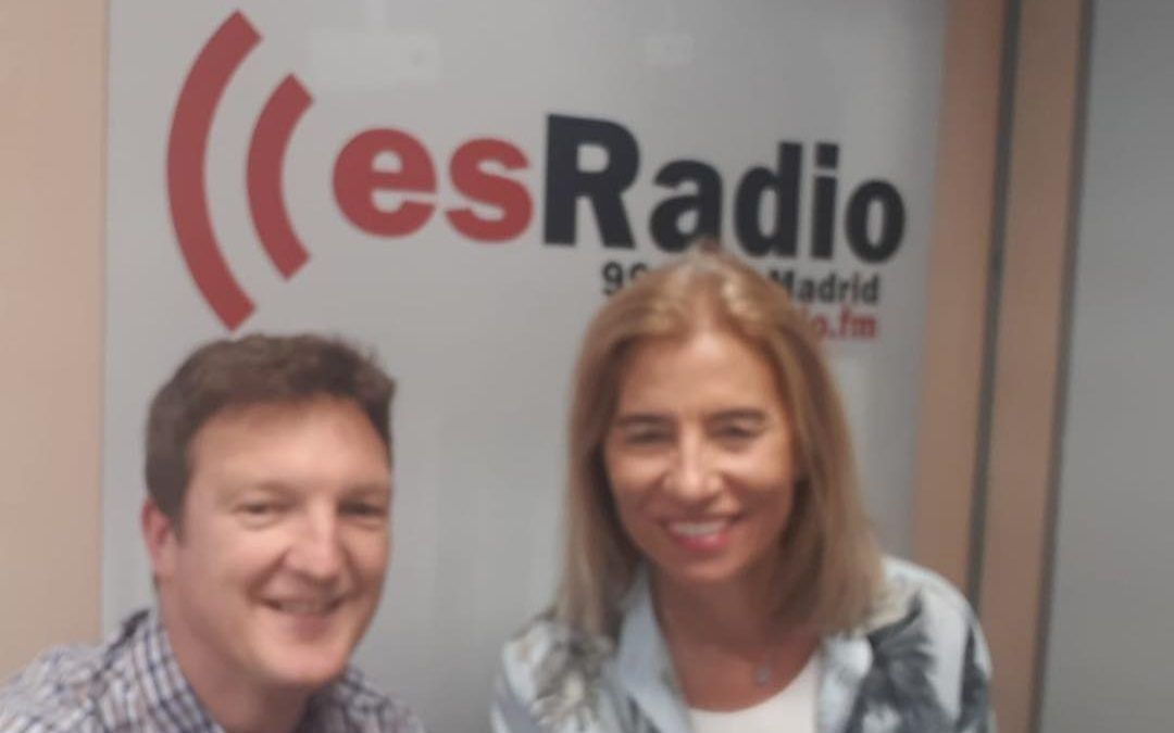 El GuíaBurros: LinkedIn y su autor, David Díaz, en “Mundo Emprende”, en EsRadio